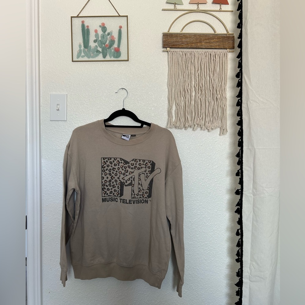 MTV Leopard Print Pullover Sweatshirt